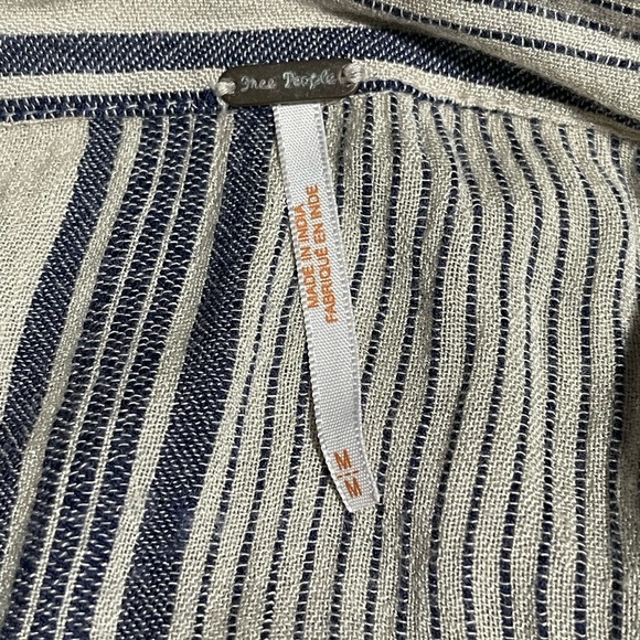 Free People Womens Baby Blues Button Down Size MEDIUM - Picture 8 of 8